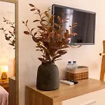 Central Guest House *