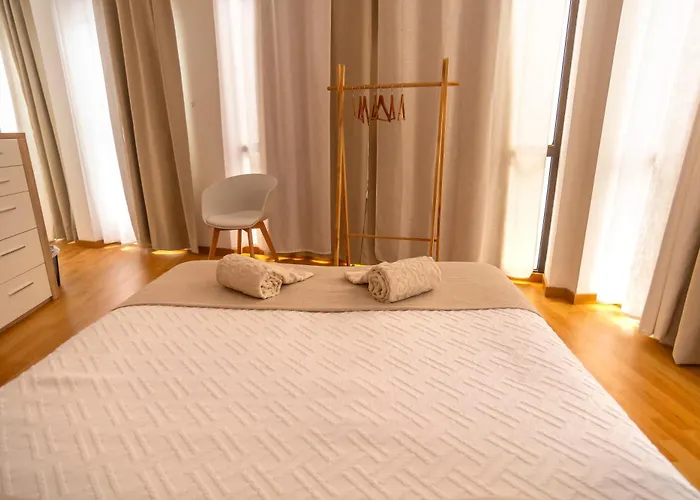 Central Guest House *