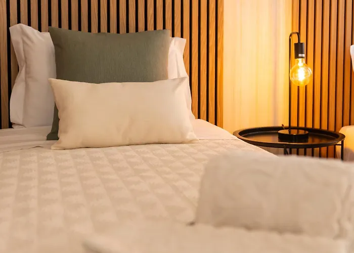 Πανσιόν Central Guest House Πόντα Ντελγκάντα