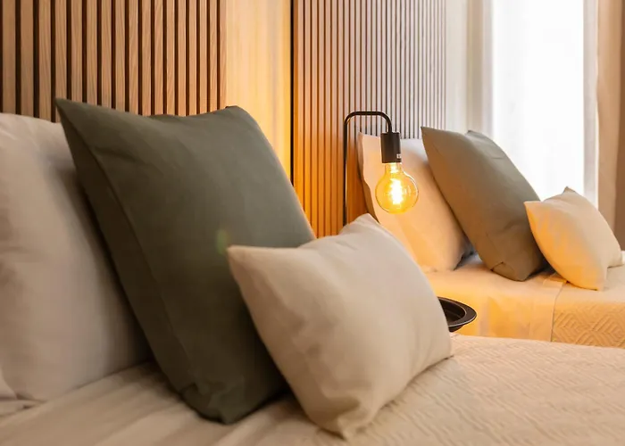 Central Guest House *