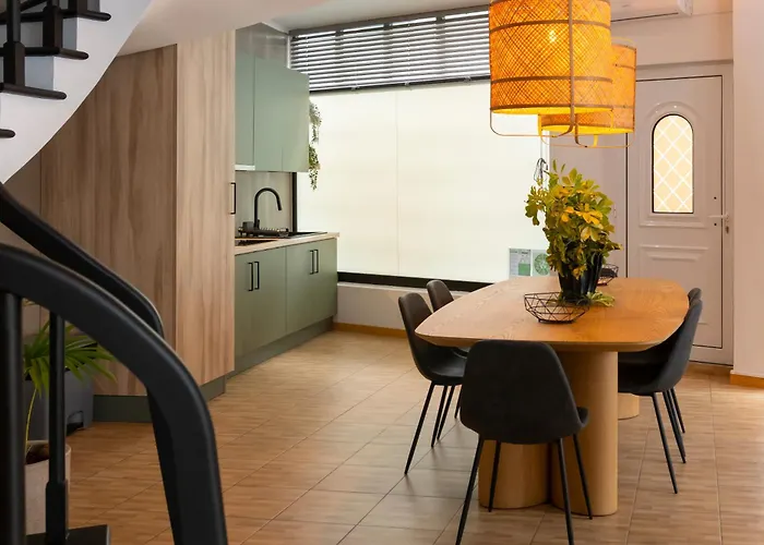 Central Guest House Πανσιόν *