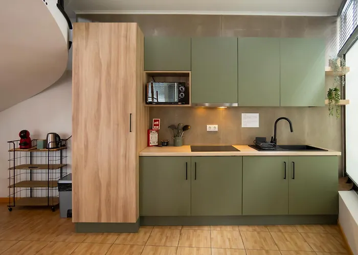 Central Guest House *